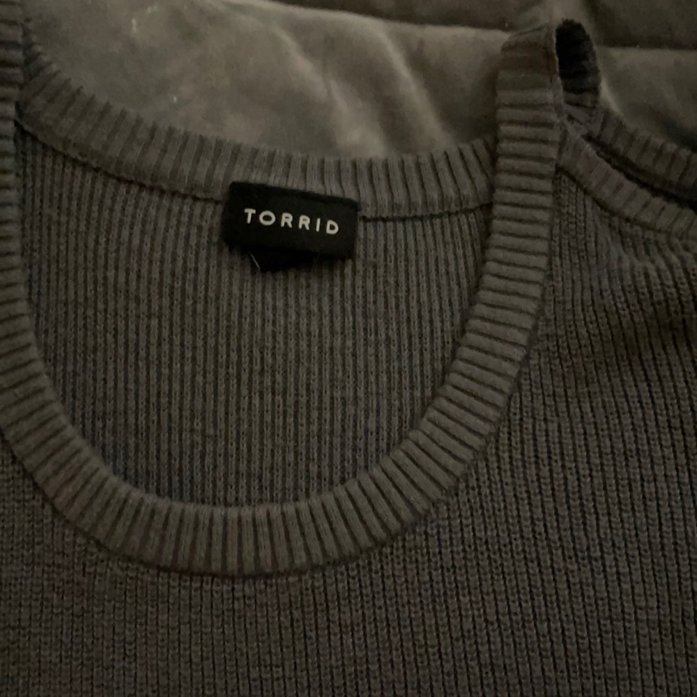 Gray long sleeve top sweater